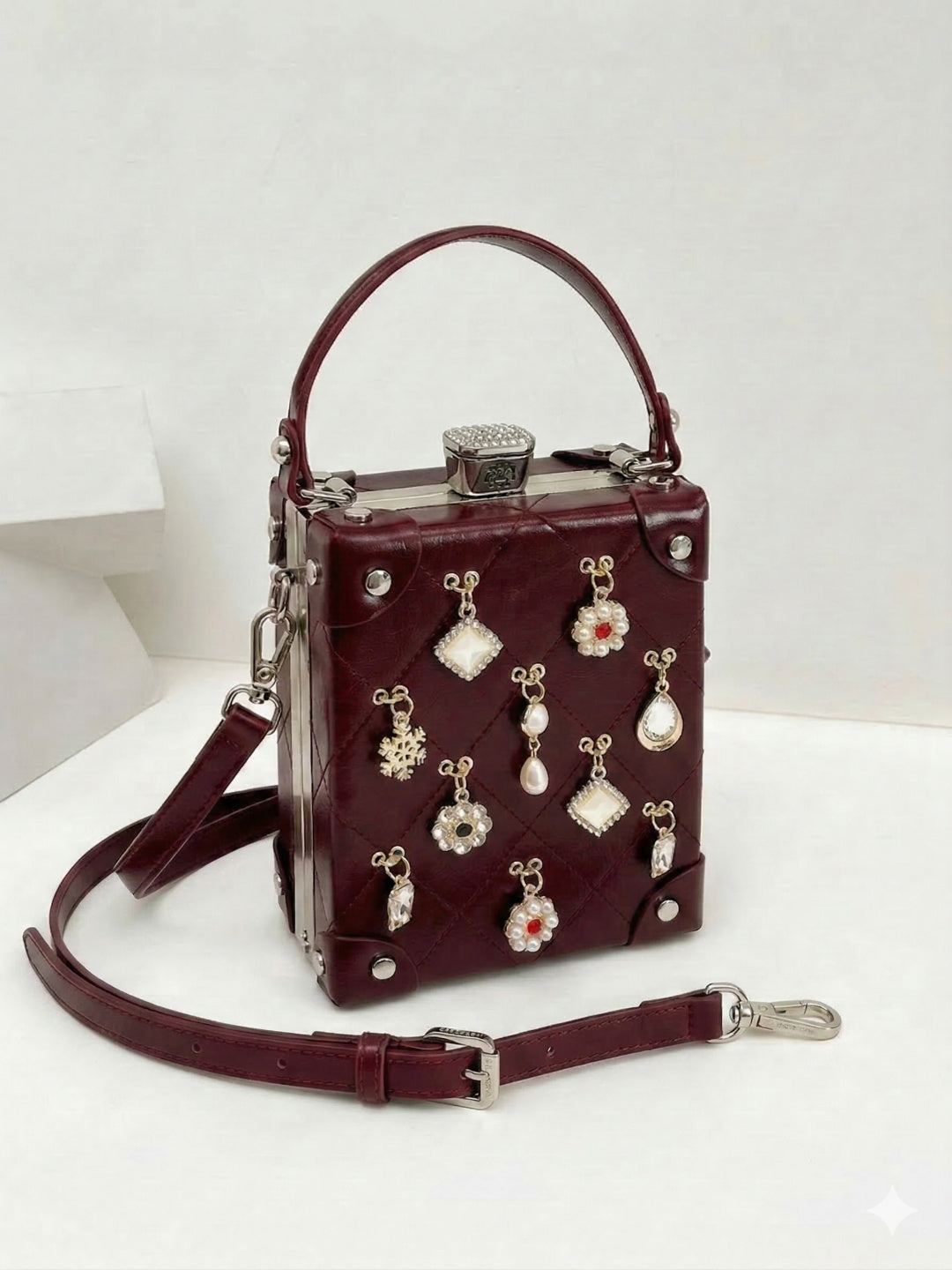 The Royal Pendant Box HandBag